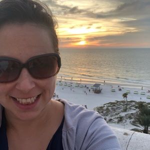 Meet your Posher, Jennifer